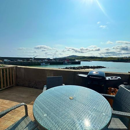 Cosy Portmor Log Cabin- Sea Views, Deck & Relaxation Malin Head Экстерьер фото