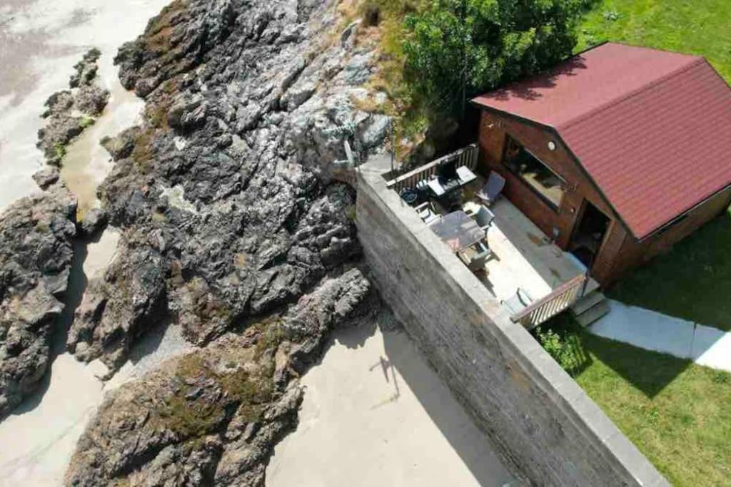 Cosy Portmor Log Cabin- Sea Views, Deck & Relaxation Malin Head Экстерьер фото
